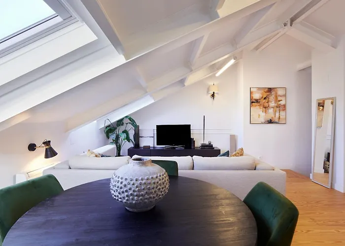 Apartment New Duplex In The Heart Of Lisbon, Principe Real Lisbon