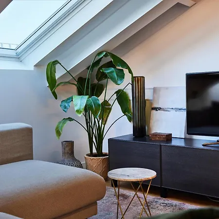 New Duplex In The Heart Of Lisbon, Principe Real شقة Lisboa