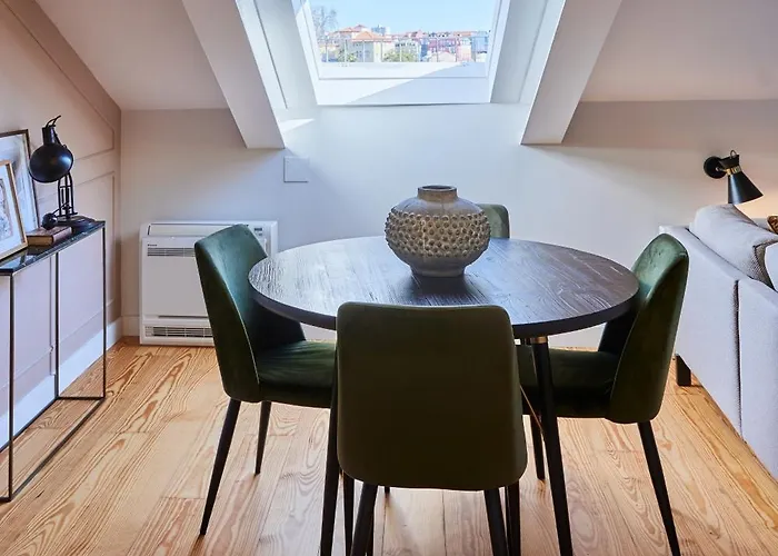 New Duplex In The Heart Of Lisbon, Principe Real شقة *